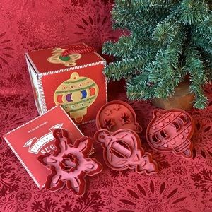 Set of 4 NIB William Sonoma Stained Glass Cookie Cutters gift set